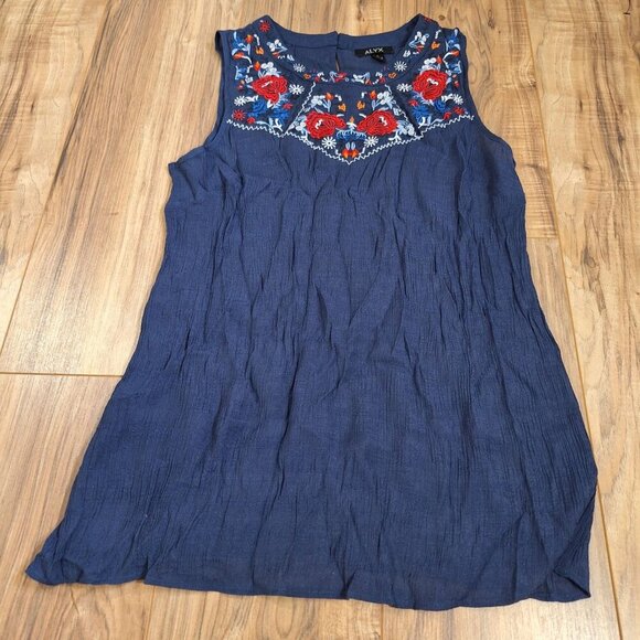 Embroidered Sleeveless Blue Blouse size large - Picture 1 of 6